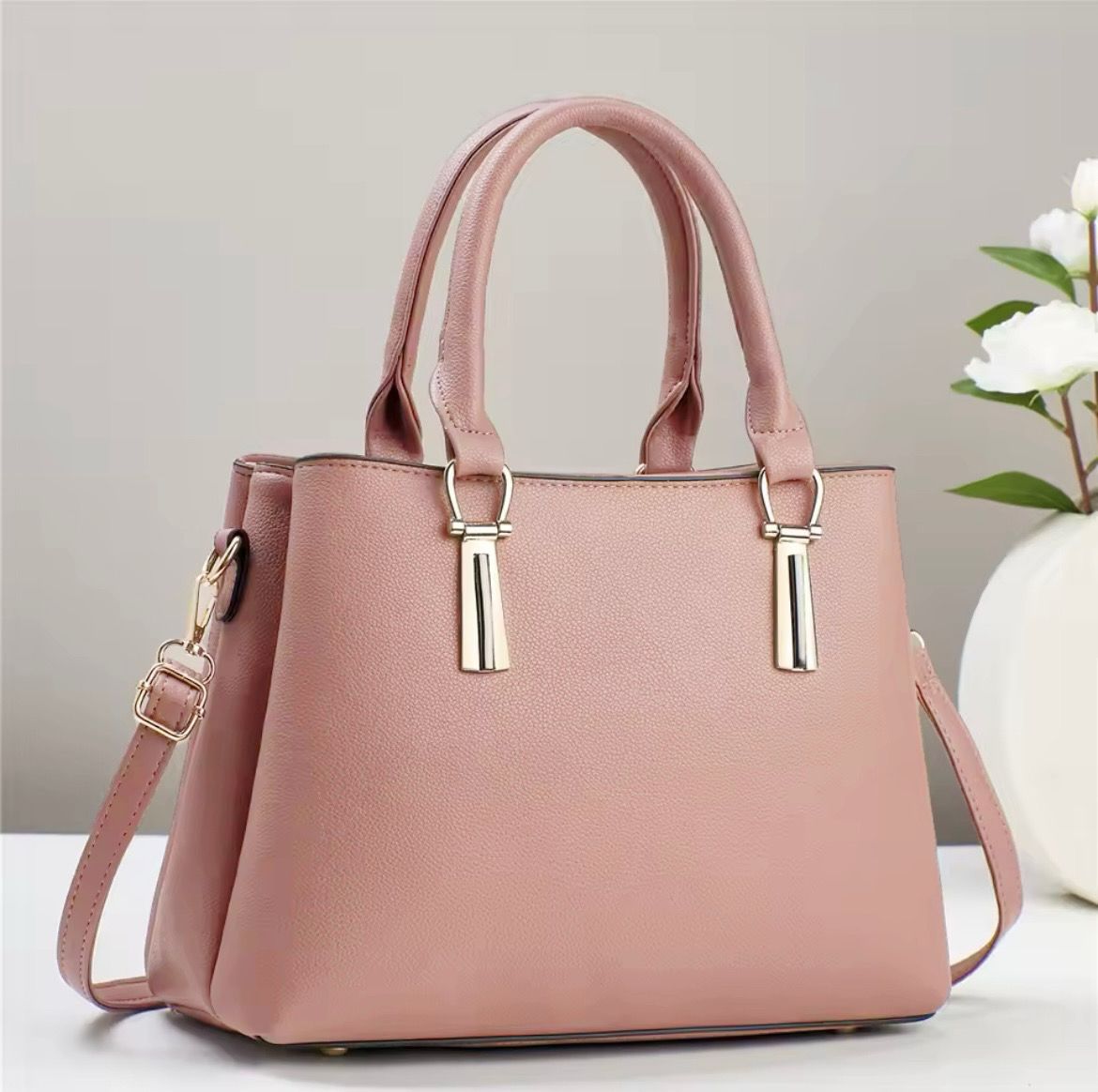 High Quality Cynthetic Leather Handbag With 3 Portion